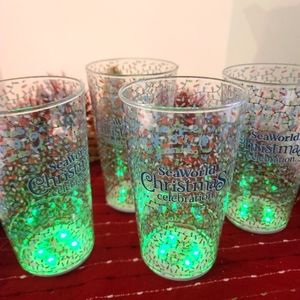 SEAWORLD tumblers lighted acrylic with Christmas light theme. Pk of 4.